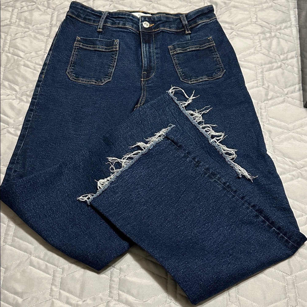 Sz 8/27⭐️NWOT Mango Alex Patch Pocket Mid -rise Kick Flare Frayed Hem Crop